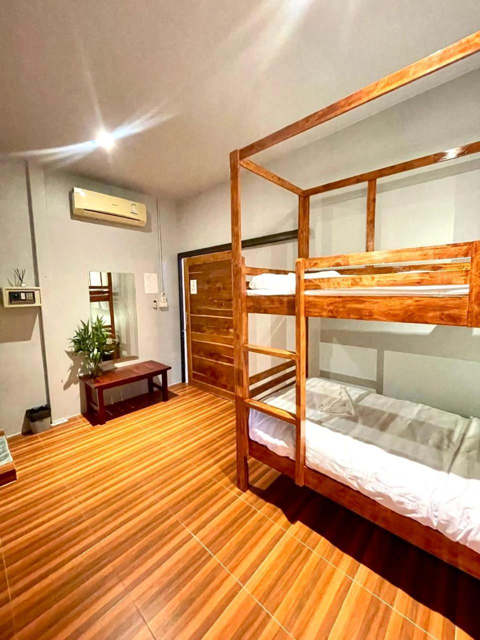Propaganda Hostel كو بانغان المظهر الخارجي الصورة