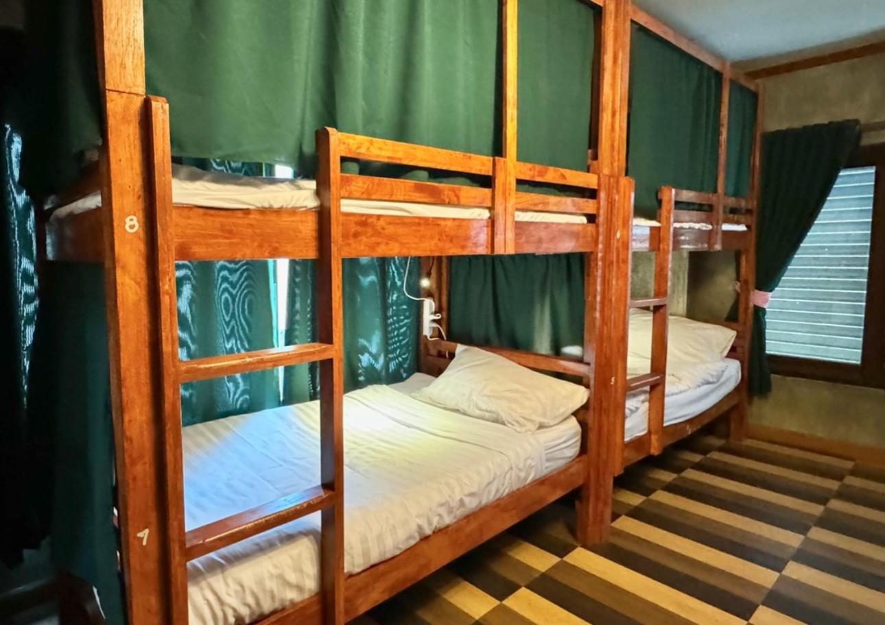 Propaganda Hostel كو بانغان المظهر الخارجي الصورة