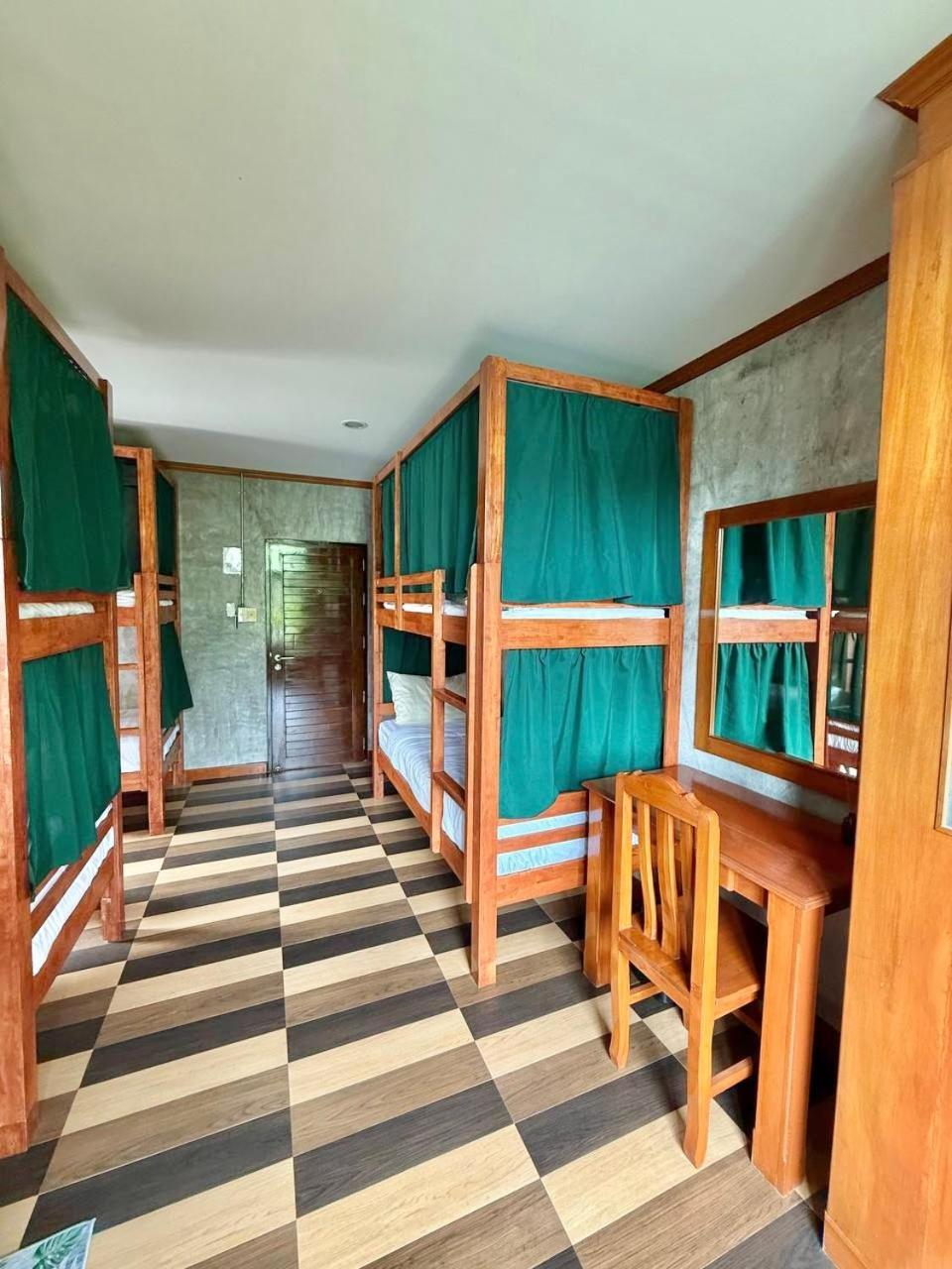 Propaganda Hostel كو بانغان المظهر الخارجي الصورة