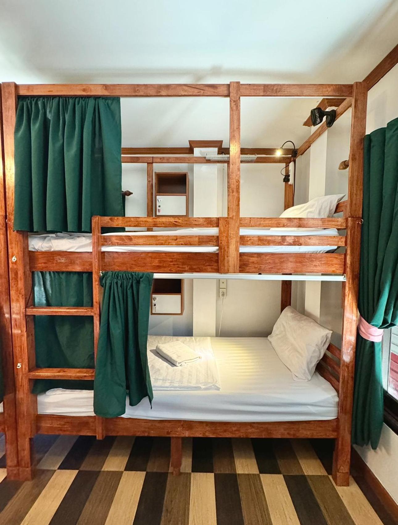 Propaganda Hostel كو بانغان المظهر الخارجي الصورة